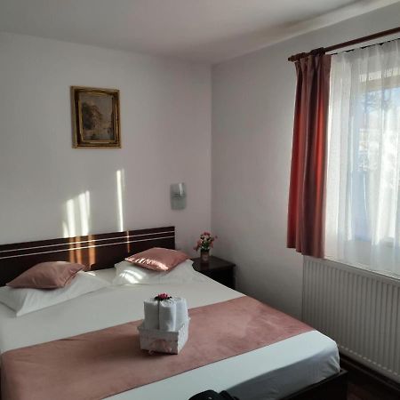Casa Fabrizio Hotel Calimanesti Ngoại thất bức ảnh