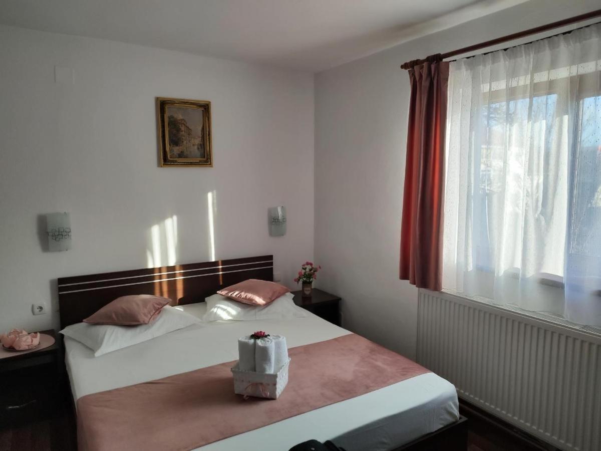 Casa Fabrizio Hotel Calimanesti Ngoại thất bức ảnh